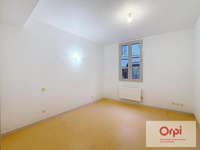 Location Appartement 2 pièces 55 m2 Montluçon