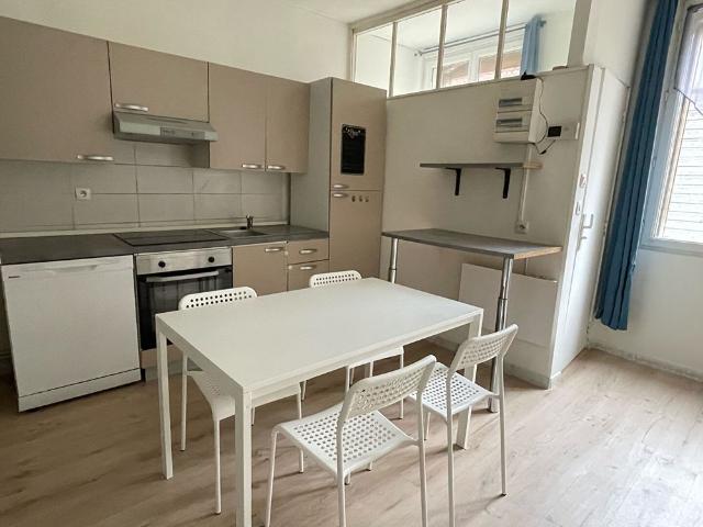 Location Appartement 2 pièces 55m²