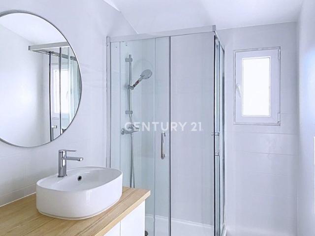 Location Appartement 2 pièces 55m² BASTIDONNE 13821