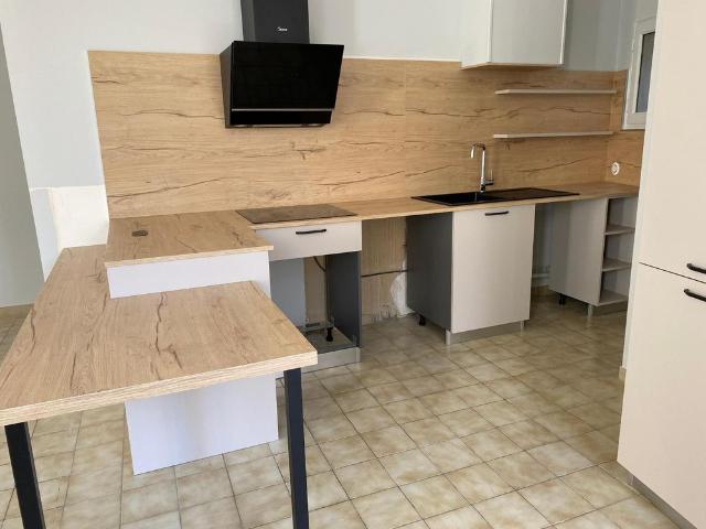 Location Appartement 2 pièces 55m² JOYEUSE 07260