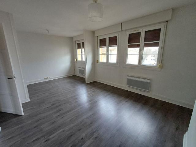 Location Appartement 2 pièces 55m² LOUVIERS 27400