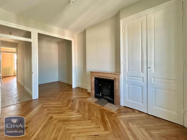 Location Appartement 2 pièces 55m² LYON 7ème