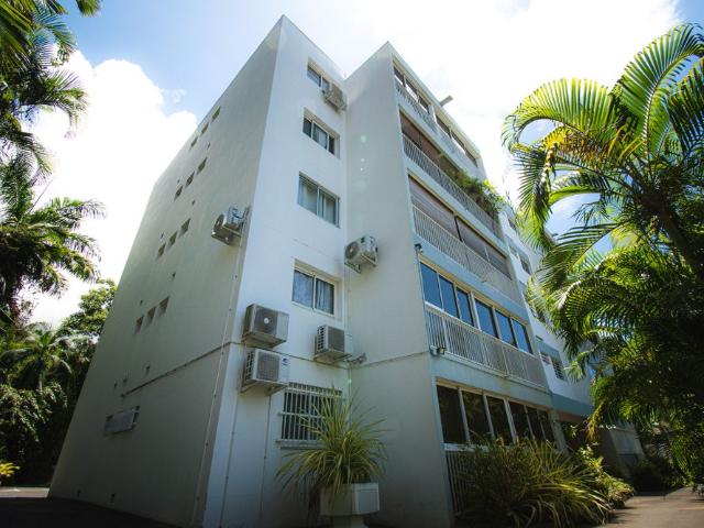 Location Appartement 2 pièces 55m² ST DENIS 97400