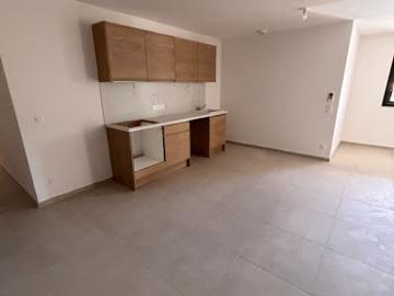 Location Appartement 2 pièces 56 m2 La Destrousse