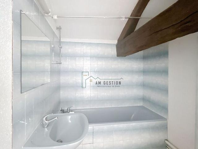 Location Appartement 2 pièces 56m²