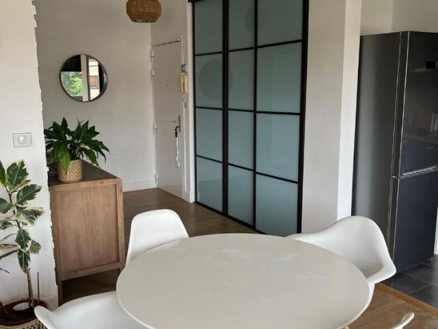 Location Appartement 2 pièces 56m²