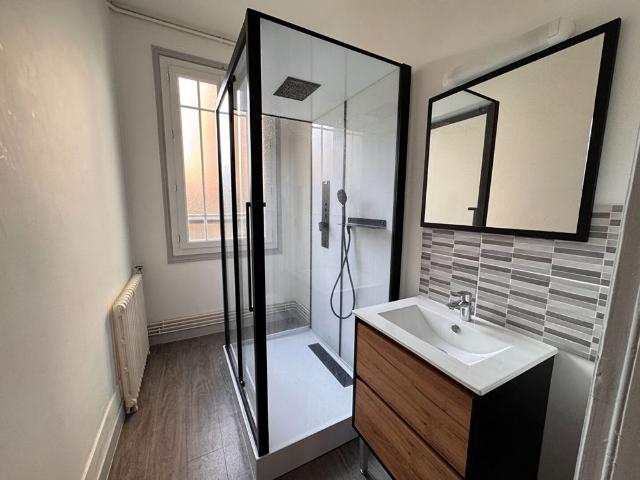 Location Appartement 2 pièces 56m²
