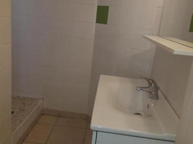 Location Appartement 2 pièces 56m² MILLAU 12100