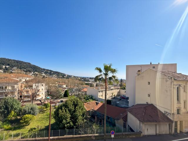 Appartement 2 pièces Le Cannet 58.29m² 895€ à louer