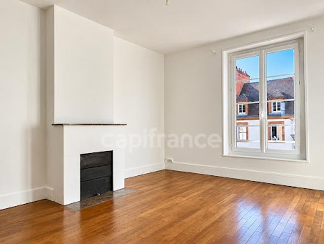 Location Appartement 2 pièces 58 m2 Saint denis de l'hotel