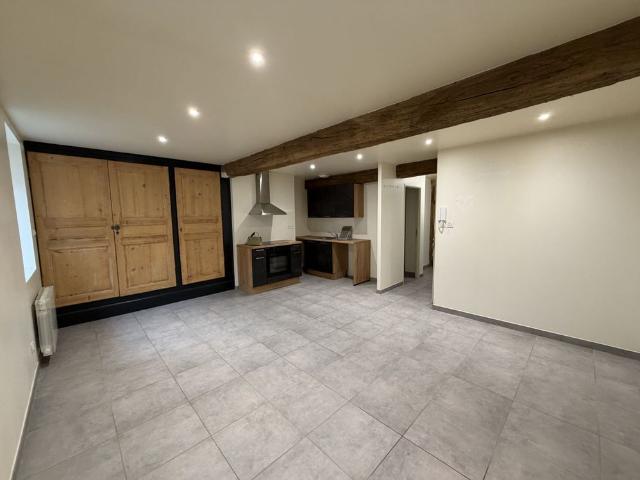 Location Appartement 2 pièces 58m² CHATILLON SUR CHALARONNE 01400