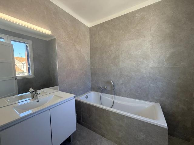 Location Appartement 2 pièces 58m² LA SEYNE SUR MER 83500