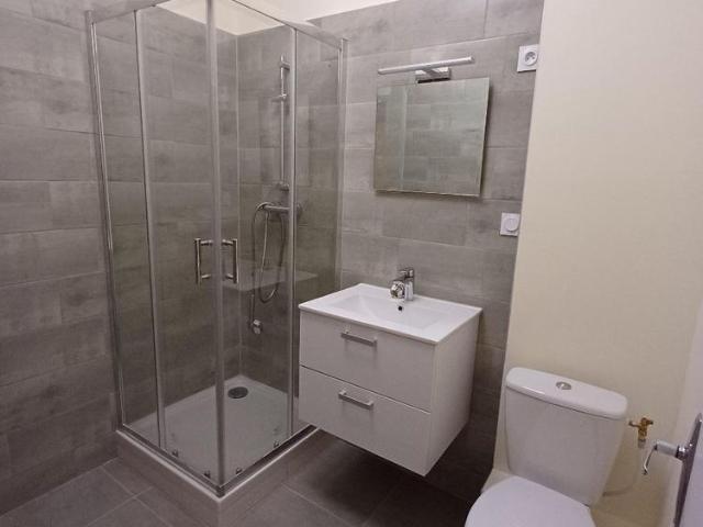 Location Appartement 2 pièces 58m² MILLAU 12100