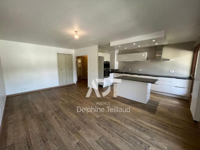 Location Appartement 2 pièces 59m² GIERES 38610