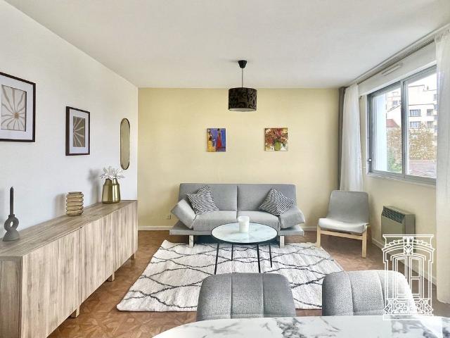Location Appartement 2 pièces 59m² LYON 8ème
