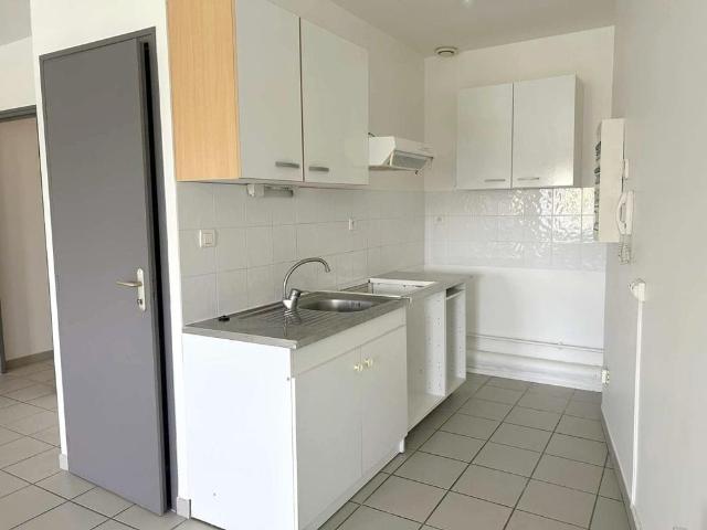 Location Appartement 2 pièces 59m² PEYREHORADE 40300