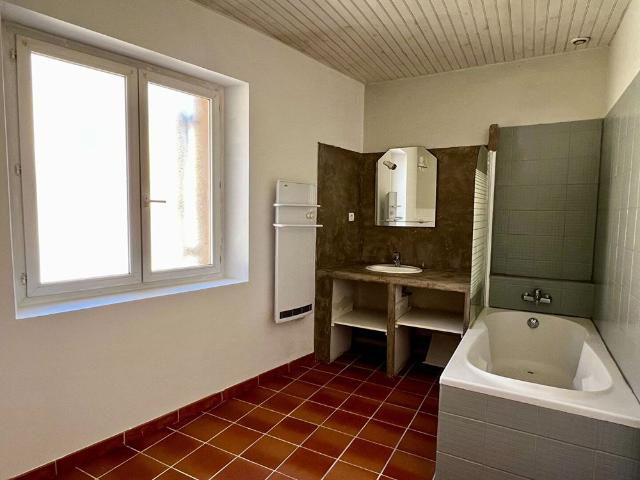 Location Appartement 2 pièces 63m²