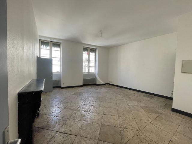 Location Appartement 2 pièces 63m²