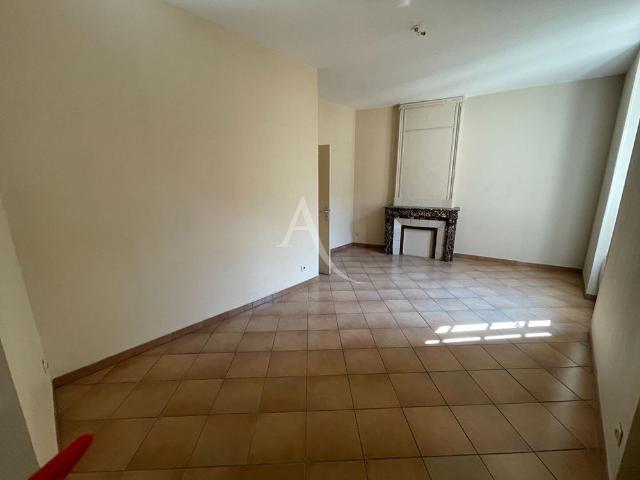 Location Appartement 2 pièces 63m²