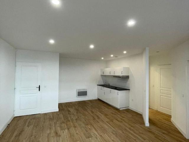 Location Appartement 2 pièces 63m² BORDEAUX 33000