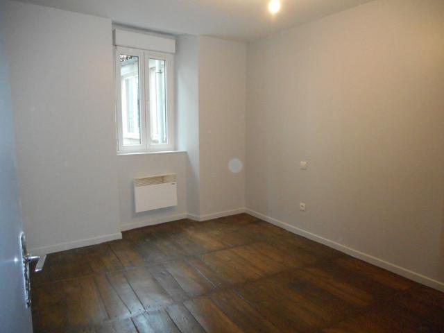 Location Appartement 2 pièces 63m² BELLAC 87300