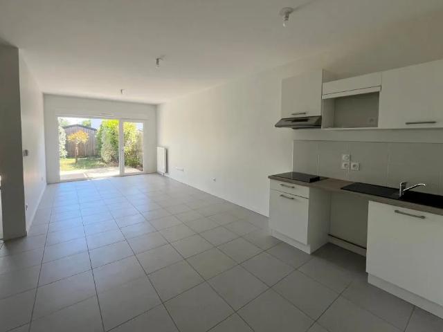 Location Appartement 2 pièces 63m² LAGORD 17140