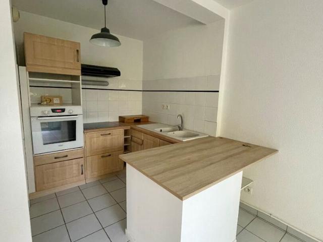 Location appartement 2 pièces, 60.20m², L'Isle Jourdain