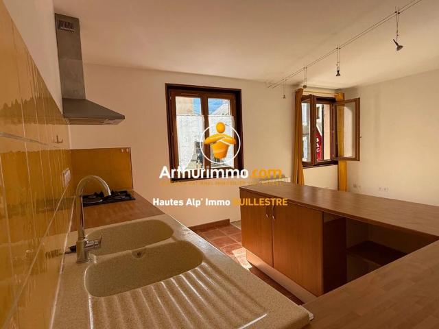 Location Appartement 2 pièces 60 m2 à Guillestre