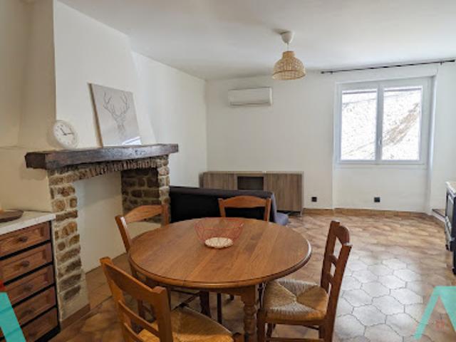 Location Appartement 2 pièces 60 m2 Signes