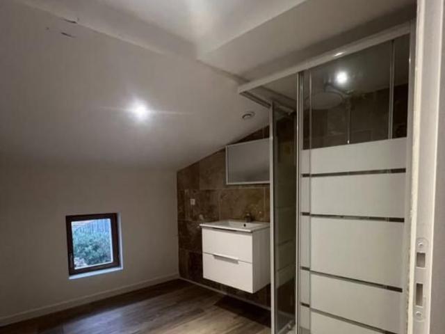 Location appartement 2 pièces 60 m² à Guîtres 33230