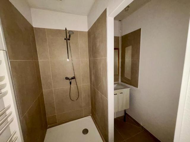 Location Appartement 2 pièces 60m² AVIGNON 84000