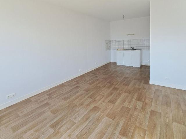 Location Appartement 2 pièces 60m² AVRANCHES 50300