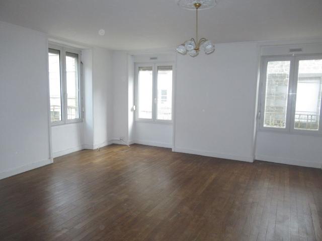 Location Appartement 2 pièces 60m² LA FERTE MACE 61600