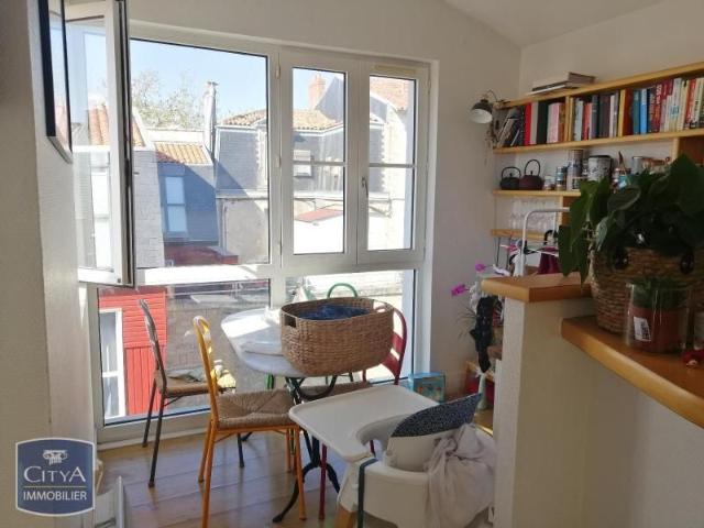 Location Appartement 2 pièces 60m² LA ROCHELLE 17000