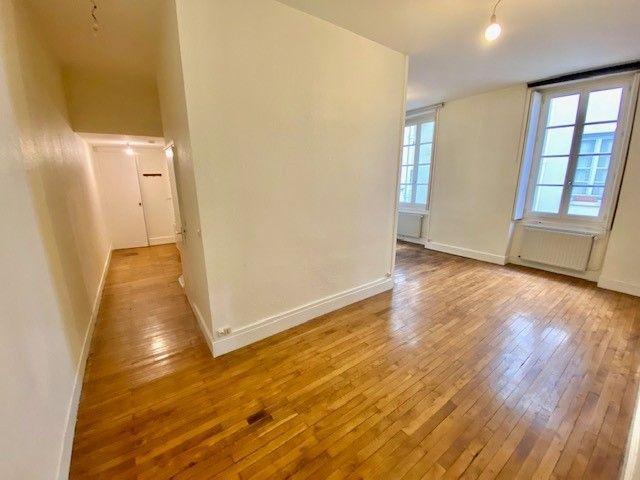 Location Appartement 2 pièces 60m² LYON 6ème