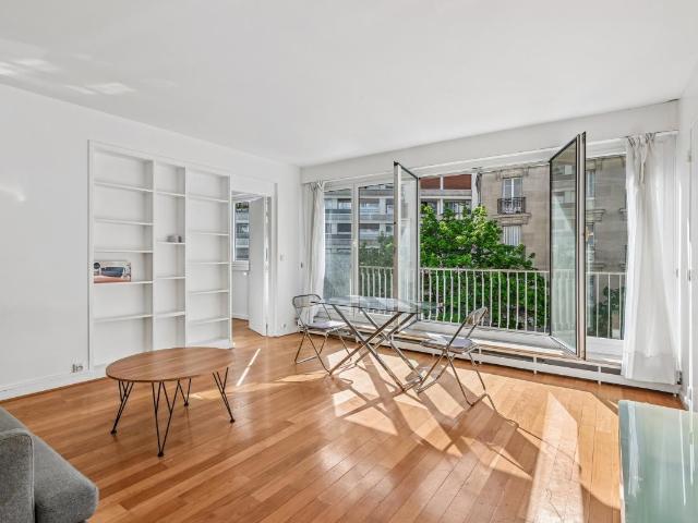 Location Appartement 2 pièces 60m² PARIS 16ème