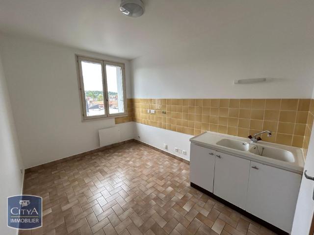 Location Appartement 2 pièces 61m² LE BLANC 36300