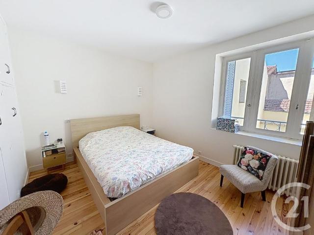 Location Appartement 2 pièces 61m² RIOM 63200