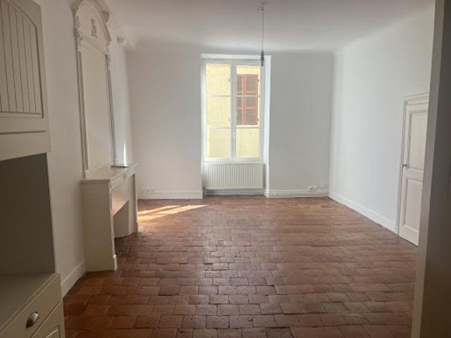 Location Appartement 2 pièces 62.4 m2 Charolles