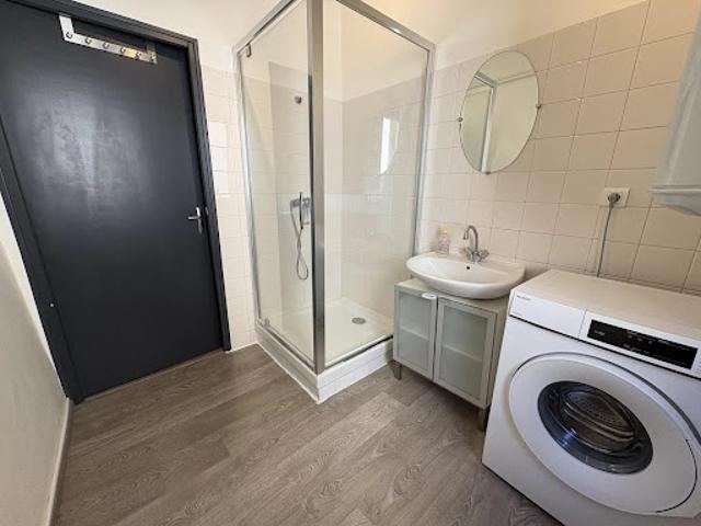 Location Appartement 2 pièces 62.7 m2 Jouques