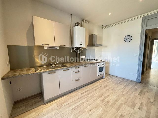 Location Appartement 2 pièces 62m²