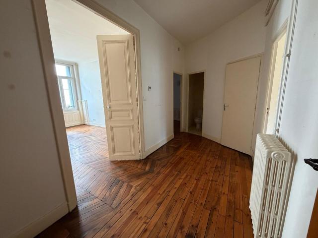 Location Appartement 2 pièces 62m² CLERMONT FERRAND 63000