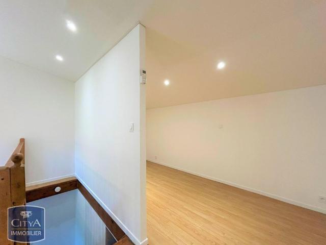 Location Appartement 2 pièces 62m² MONTAGNE 33570