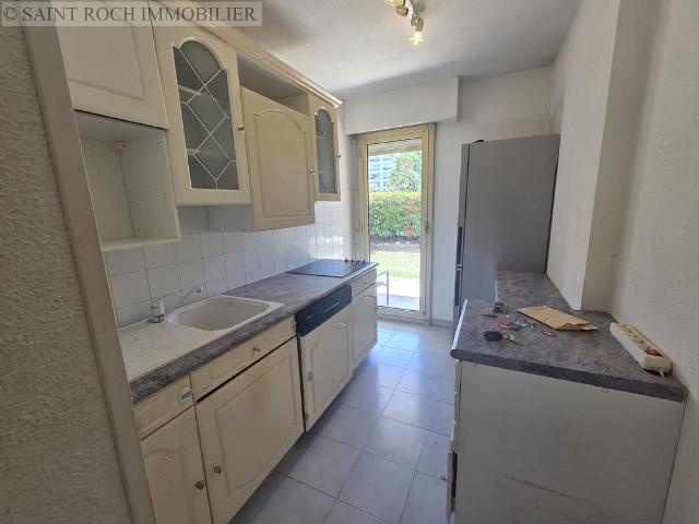 Location Appartement 2 pièces 67m² ST LAURENT DU VAR 06700