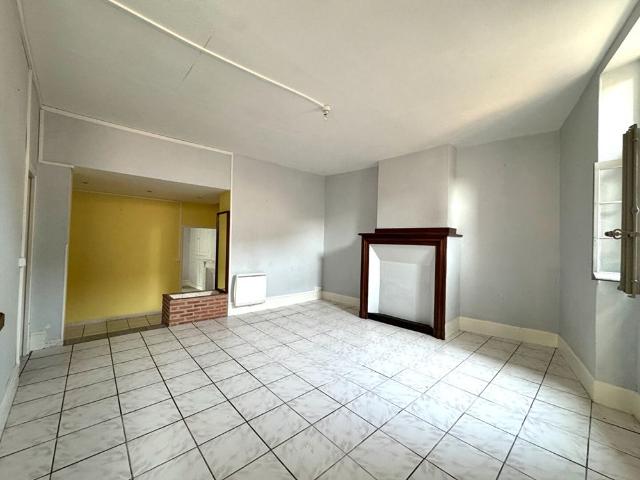 Location appartement 2 pièces, 64.00m², Gaillac