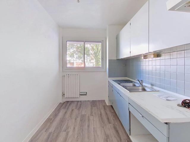 Location Appartement 2 pièces 64 m2 à Combs la Ville