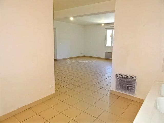 Location Appartement 2 pièces 64 m2 à Saint Jean de Bournay