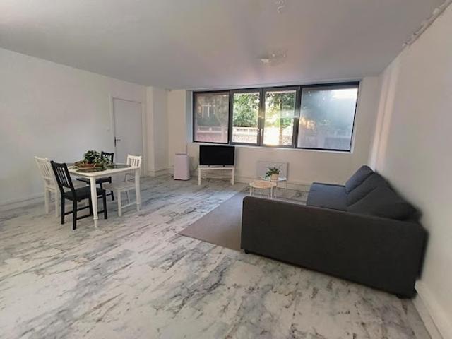 Location Appartement 2 pièces 64 m2 Nice