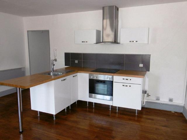 Location Appartement 2 pièces 64m²
