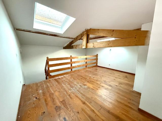 Location Appartement 2 pièces 64m²